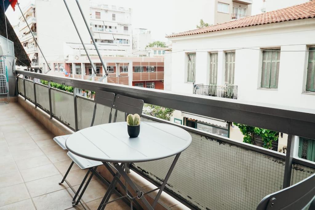 Charming Apartment In Keramikos Atina Dış mekan fotoğraf